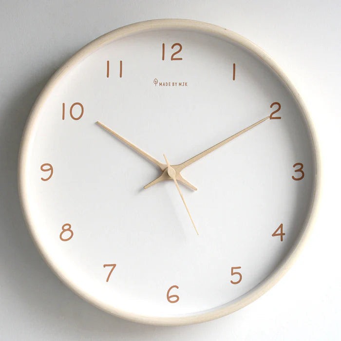TimberTime - Classic analog wall clock with silent movement for a refined touch